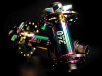 DT-Swiss-240-Oil-Slick-Limited-edition-mountain-bike-hubs_240-EXP-Classic-MTB-rainbow-hubset-1536x1152.jpg