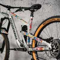chain-tape-3000-stickerbomb-22613-t3-c001.jpg