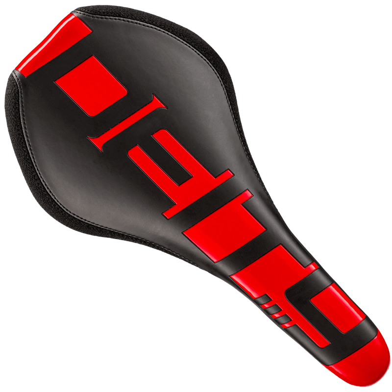 deity-speedtrap-saddle-red_orig.png