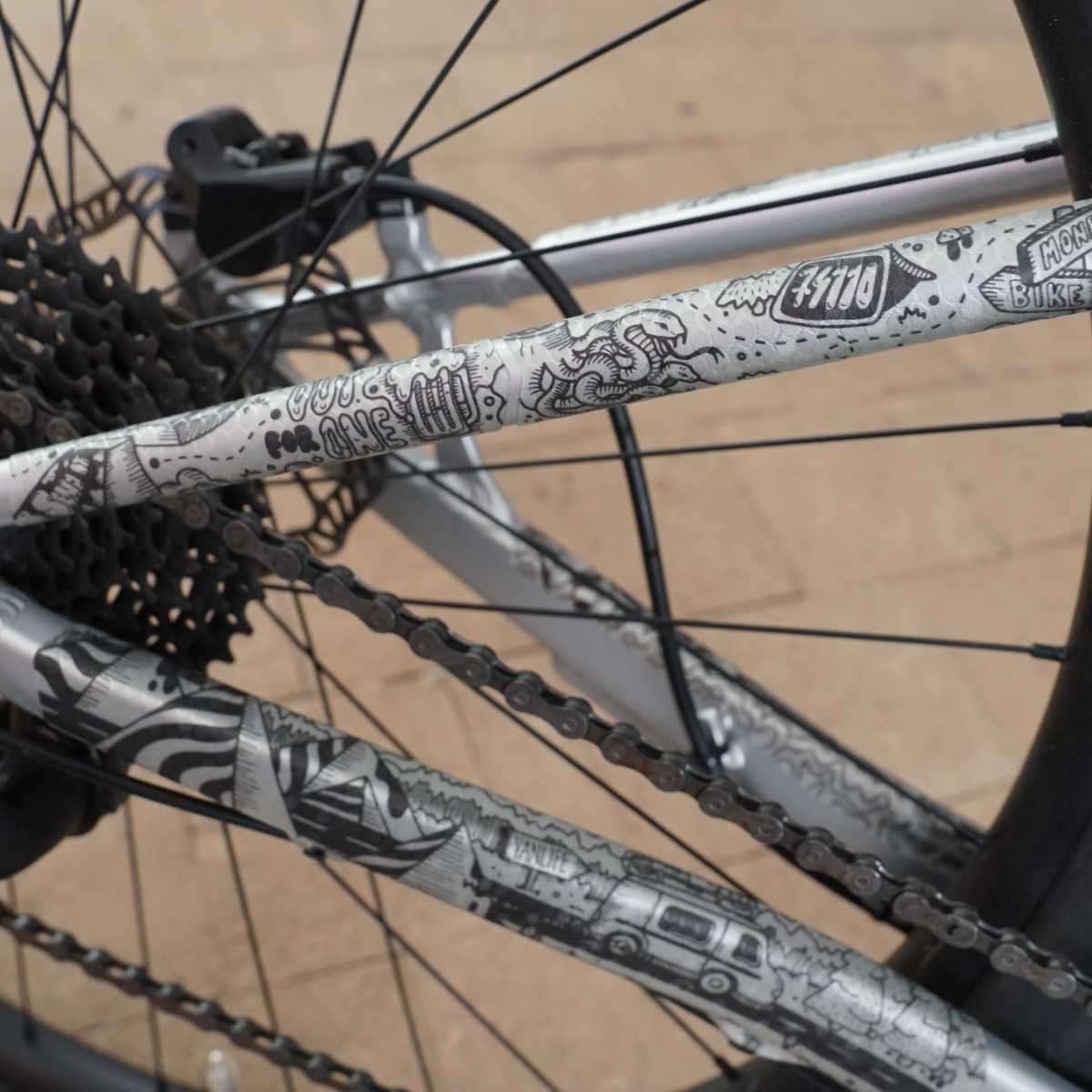 chain-tape-3000-vanlife_2-min.jpg