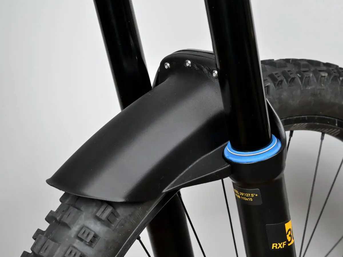rxf36m2_mini_mudguard_right_rear_view.jpg